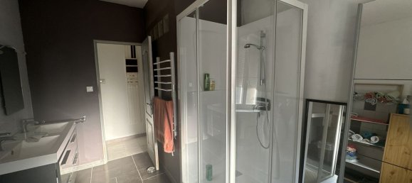 3 bedrooms House in Roucourt, France No. 160866 10