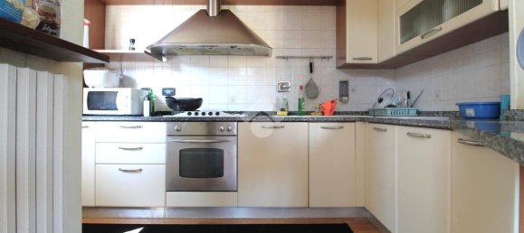 2 Schlafzimmer Wohnung in Cadelbosco di Sopra, Italy, Nr. 262557 10