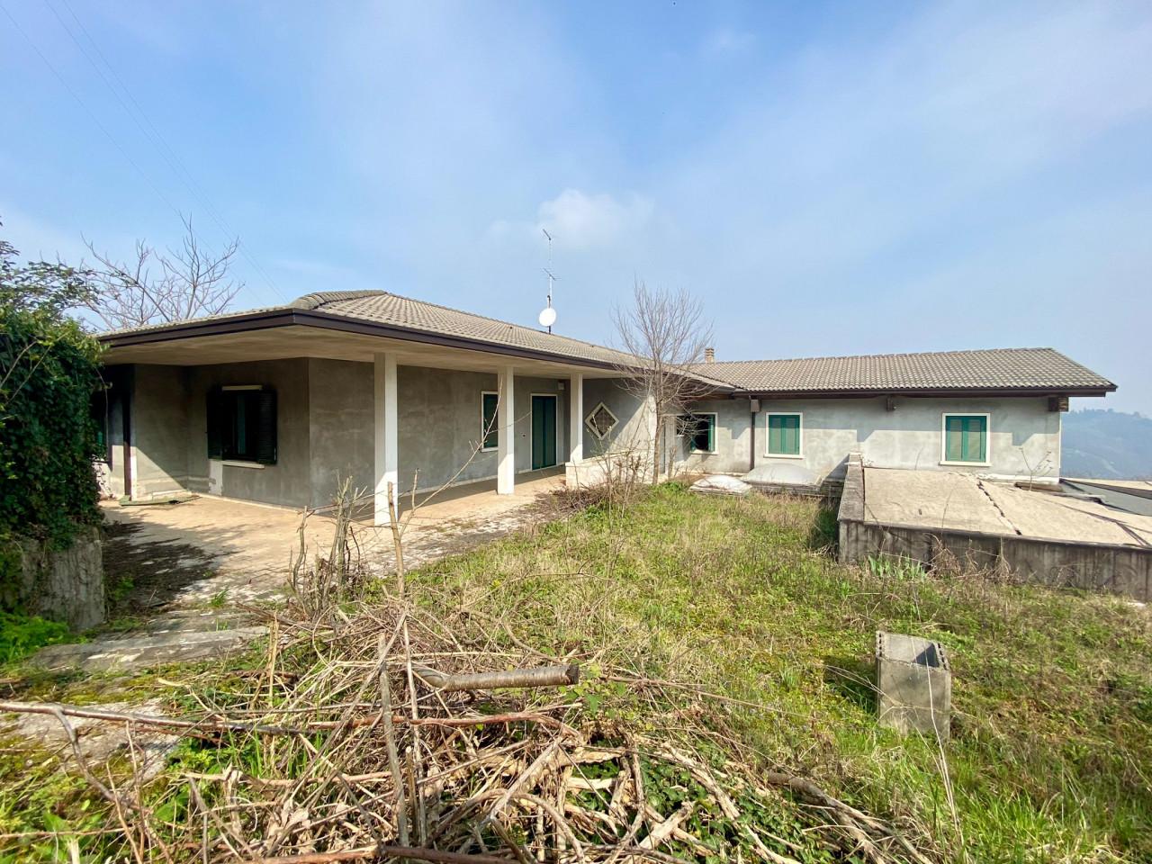 6 rooms Villa in Arcugnano, Italy No. 23849