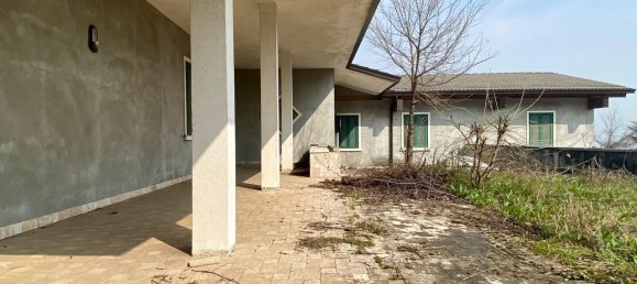 6 rooms Villa in Arcugnano, Italy No. 23849 3