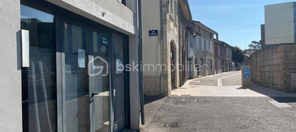 24m² Commercial property in Bourgoin-Jallieu, France No. 317606 6