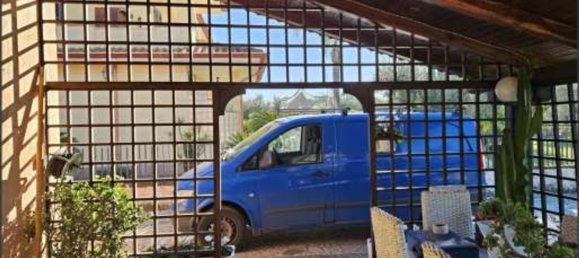 Дом с 8 комнатами в Понтиния, Италия № 201903 25