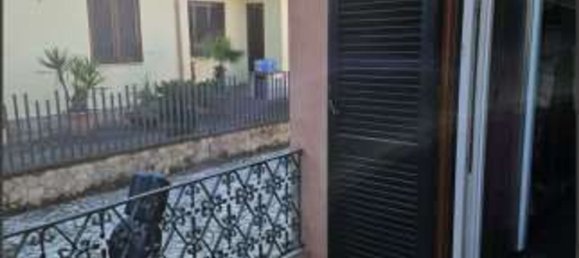 Дом с 8 комнатами в Понтиния, Италия № 201903 5