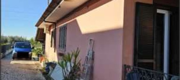 Дом с 8 комнатами в Понтиния, Италия № 201903 2