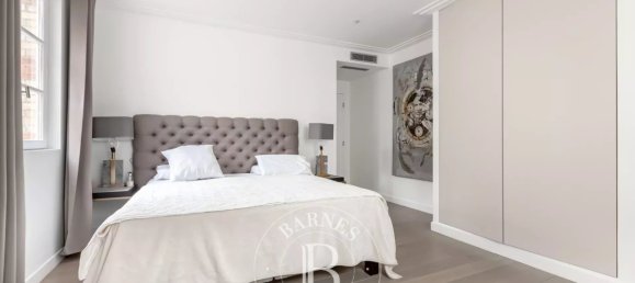 5 rooms Duplex in Paris, France No. 188371 2