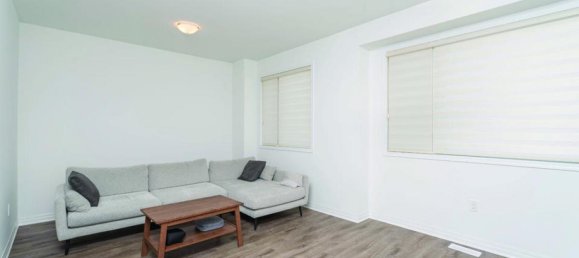 4 bedrooms House in Oakville, Canada No. 380 12