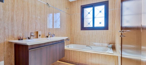 3 bedrooms Penthouse in Fuengirola, Spain No. 148801 9