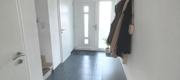 3 bedrooms Townhouse in Leer, Germany No. 167206 8