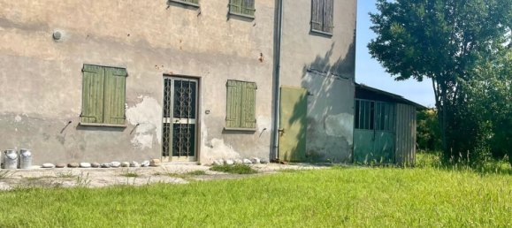 5 rooms House in Eraclea, Italy No. 258665 4