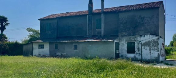 5 rooms House in Eraclea, Italy No. 258665 9