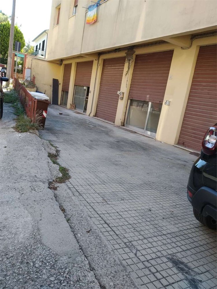 2-Zimmer Gewerbliche Immobilie in Ancona, Italy, Nr. 128721