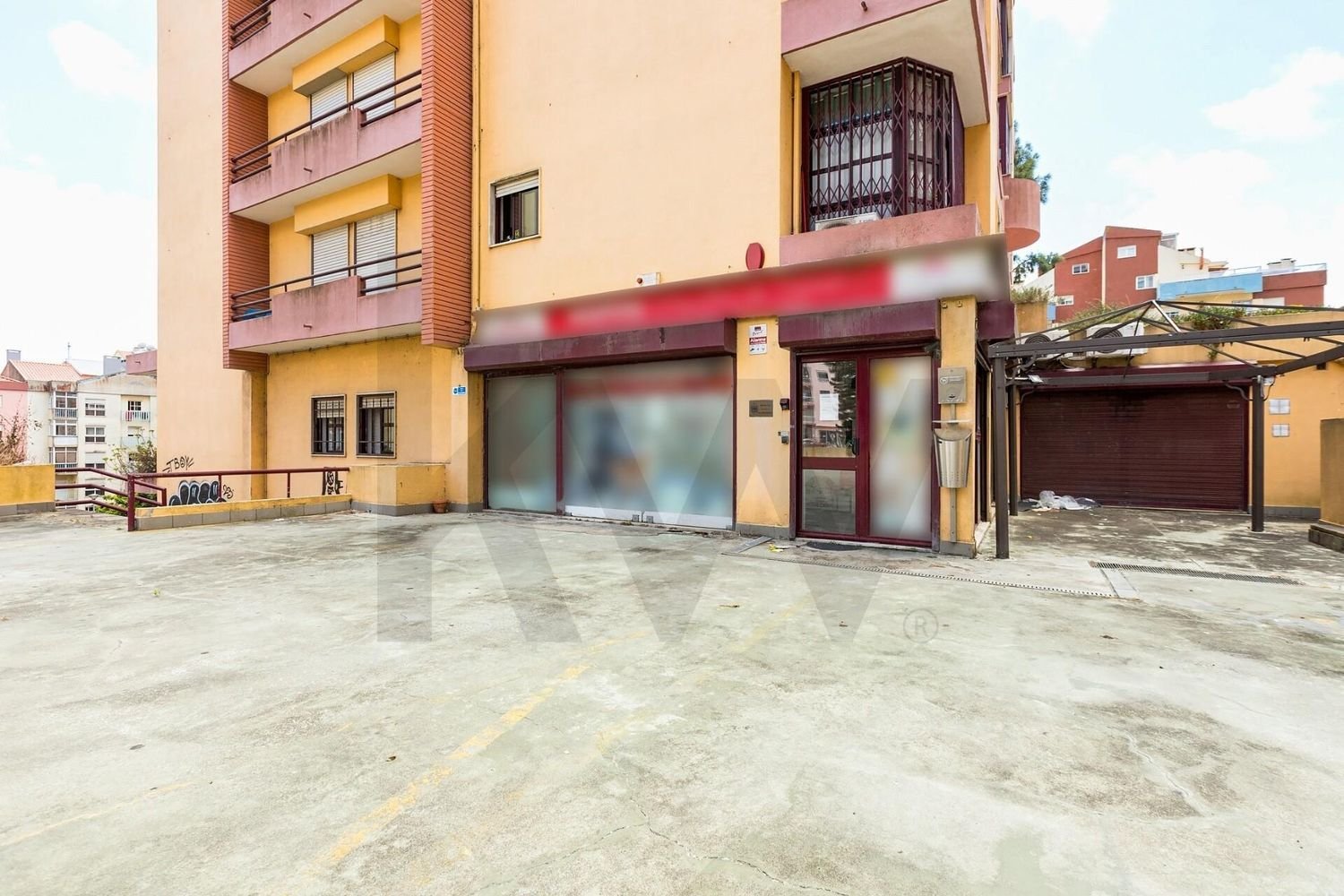 126m² Commercial property in Sintra, Portugal No. 261958