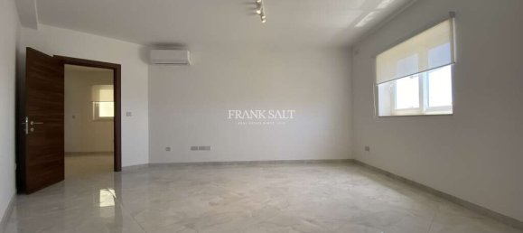 3 Schlafzimmer Wohnung in Saint Paul's Bay, Malta, Nr. 11611 9