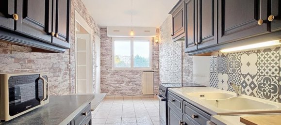 Apartamento de 3 dormitorios en Tours, France No. 226605 2