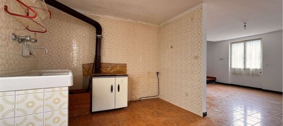 5 rooms House in Rezzo, Italy No. 136549 30