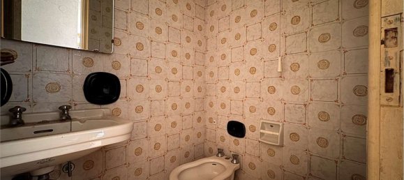 5 rooms House in Rezzo, Italy No. 136549 22