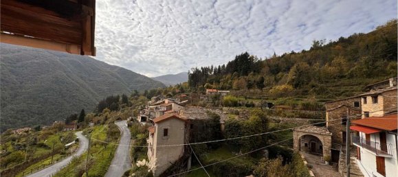 5 rooms House in Rezzo, Italy No. 136549 17