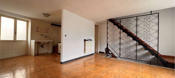 5 rooms House in Rezzo, Italy No. 136549 2