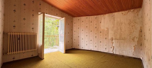 5 rooms House in Rezzo, Italy No. 136549 14