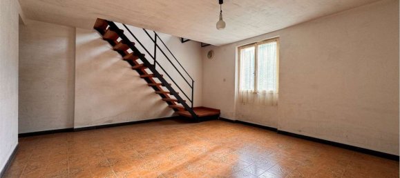 5 rooms House in Rezzo, Italy No. 136549 19