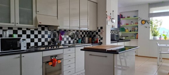 3 bedrooms Apartment in Spoltore, Italy No. 123311 10