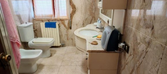 6 bedrooms Apartment in Carrara, Italy No. 313694 9