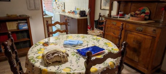 6 bedrooms Apartment in Carrara, Italy No. 313694 4