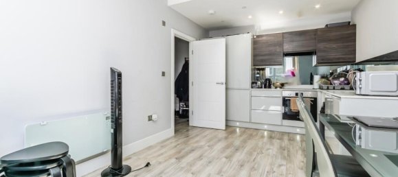 Квартира с 1 спальней в Уоллингтон, Великобритания № 8075 5