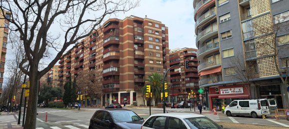 Коммерческая недвижимость 59м² в Сарагоса, Испания № 61407 2