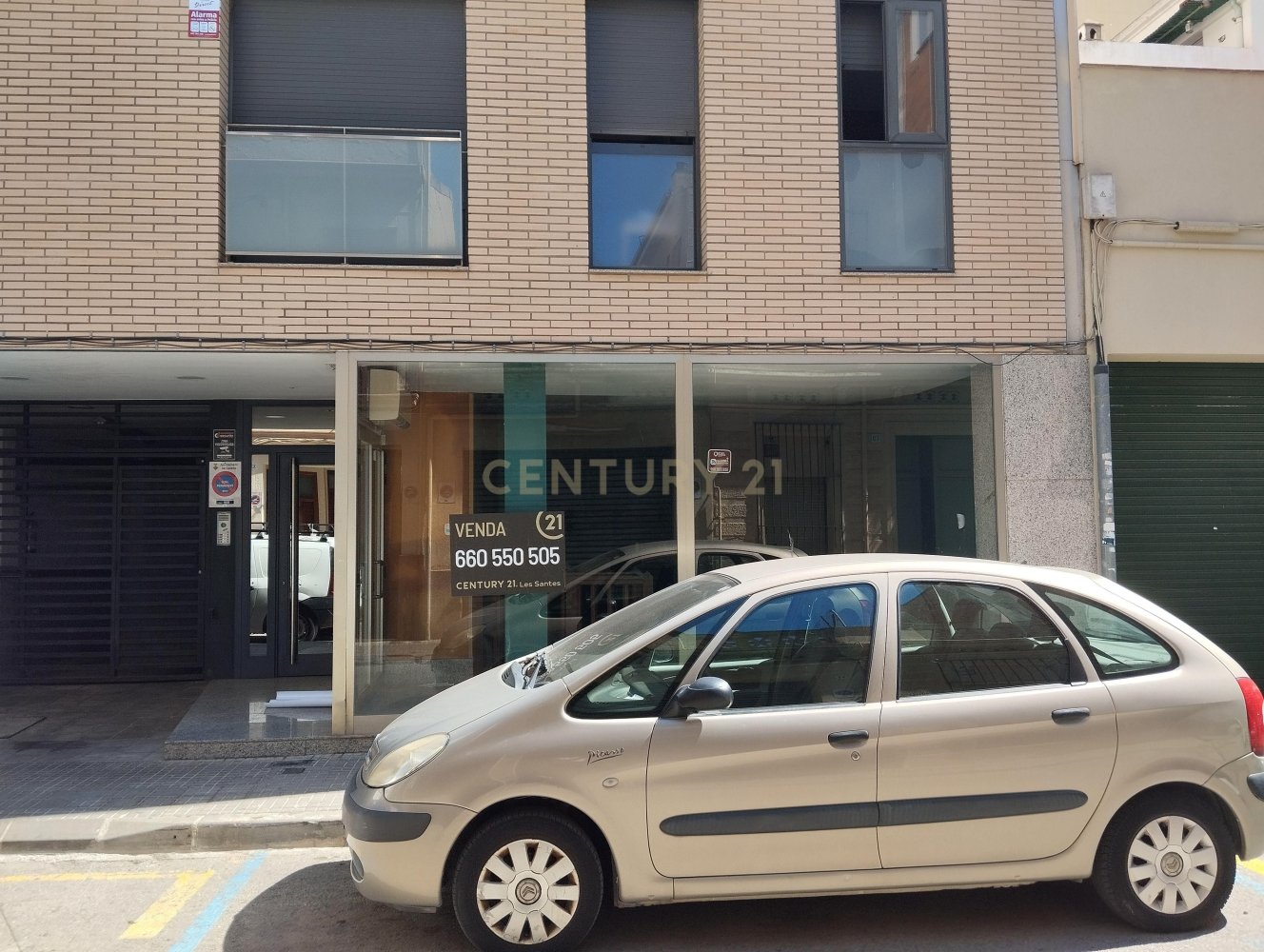 85m² Office in Calella, Spain No. 266023