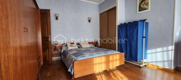 Casa de 4 dormitorios en Villeneuve-la-Guyard, France No. 314086 9