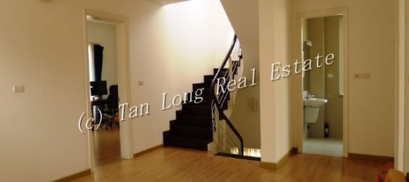 Villa de 5 dormitorios en Tay Ho, Vietnam No. 4350 24