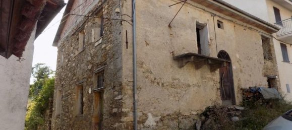 4 rooms House in Cesio, Italy No. 232898 2