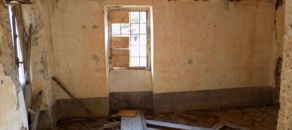 4 rooms House in Cesio, Italy No. 232898 11