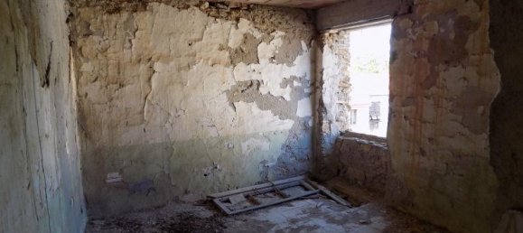 4 rooms House in Cesio, Italy No. 232898 3