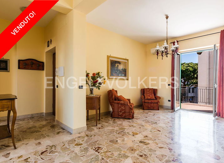 3 bedrooms Apartment in Messina, Italy No. 105808