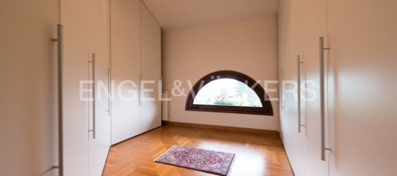 3 bedrooms Apartment in Varese, Italy No. 220358 11