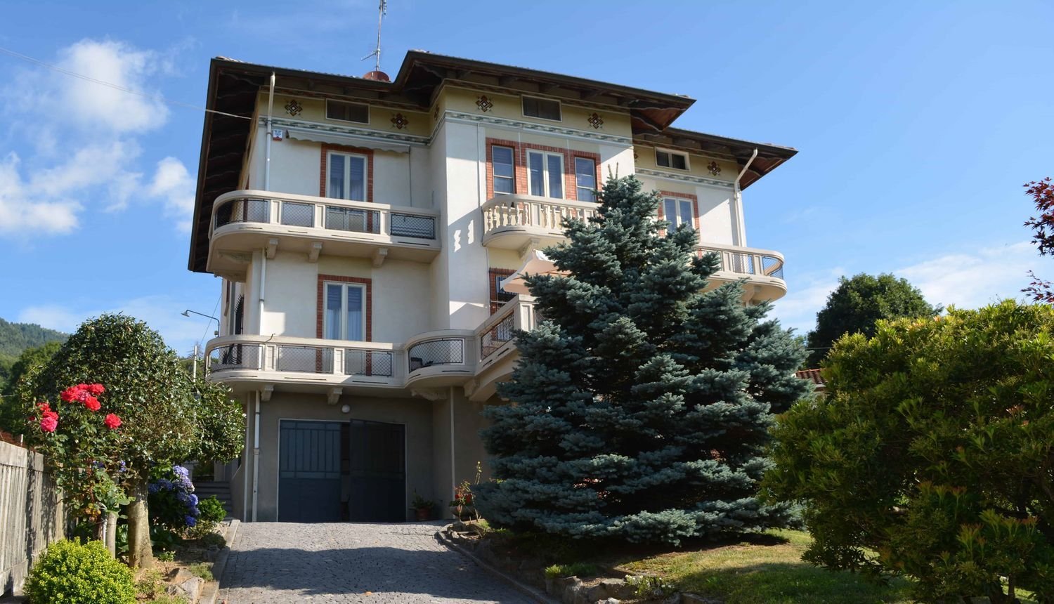 Villa de 10 divisões em Valdilana, Italy N.º 79922