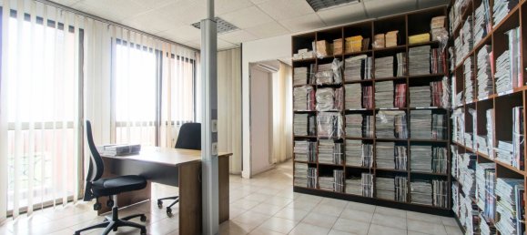 426m² Office in Rome, Italy No. 338953 12