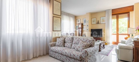 4 Schlafzimmer Wohnung in Bologna, Italy, Nr. 318912 5