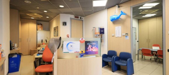 Propiedad comercial de 3 habitaciónes en Rimini, Italy No. 20629 15