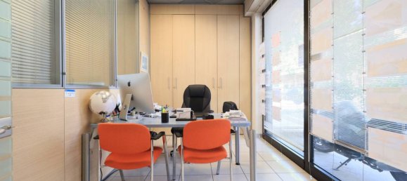 Propiedad comercial de 3 habitaciónes en Rimini, Italy No. 20629 13