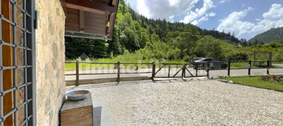 2 bedrooms House in Udine, Italy No. 135074 2