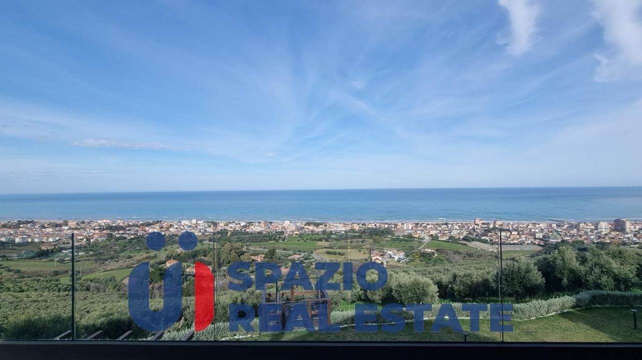 5-Zimmer Gebäude in Roseto degli Abruzzi, Italy, Nr. 38049