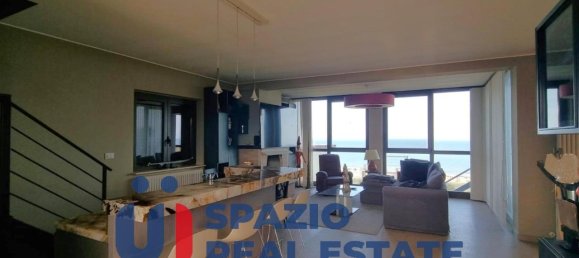 5 rooms Building in Roseto degli Abruzzi, Italy No. 38049 9
