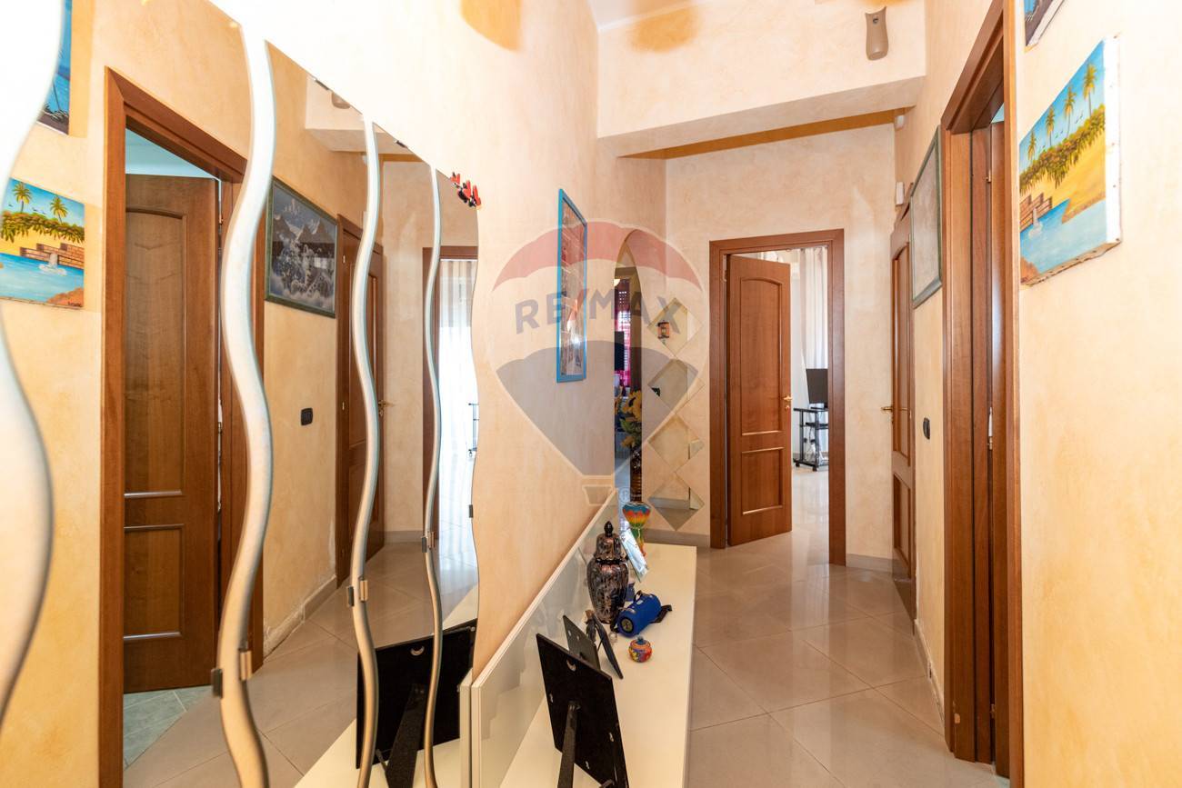 Apartamento T2 em Catania, Italy N.º 61997