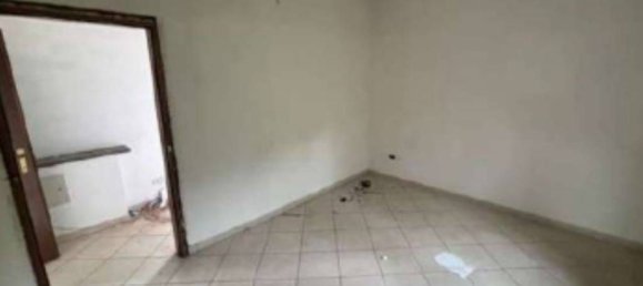 4 rooms Apartment in Varese, Italy No. 274049 8