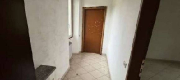 4 rooms Apartment in Varese, Italy No. 274049 10