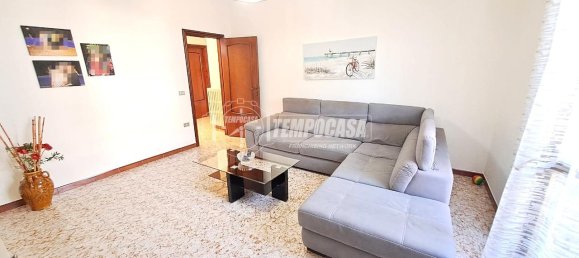 3 rooms Apartment in Adelfia, Italy No. 14811 5