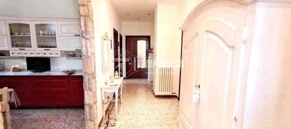3 rooms Apartment in Adelfia, Italy No. 14811 2